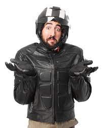 Motociclista confundido
